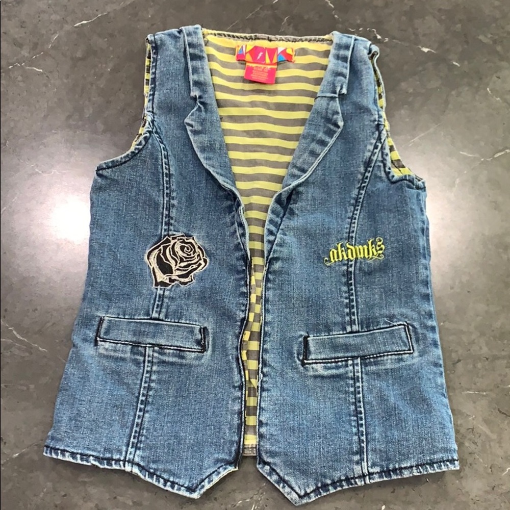 AKDMKS kids Vest size 16